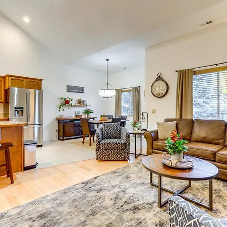 Modern Coeur Dalene Getaway Condo Walk Downtown!